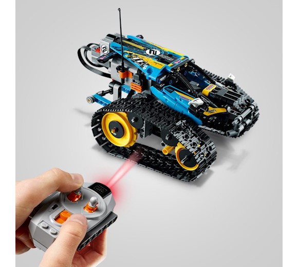 Lego Technic Sterowana wyścigówka kaskaderska 2w1 42095